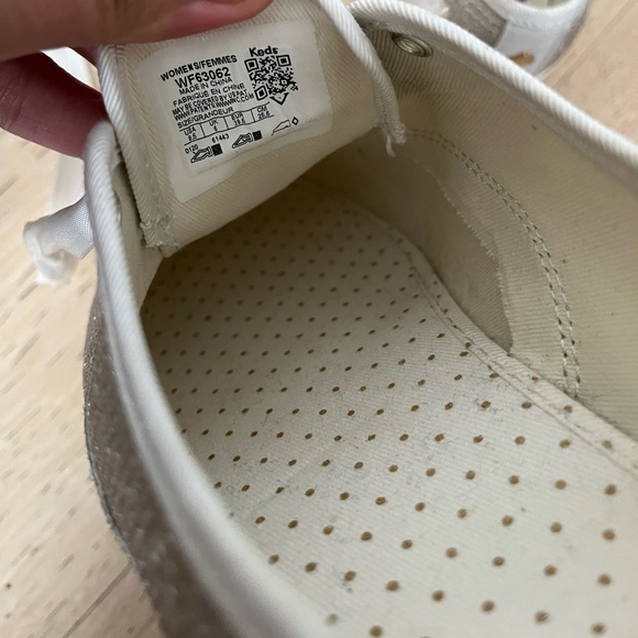 Kate Spade ♠️ Keds sneakers Rose gold size 8.5 US - Picture 11 of 17